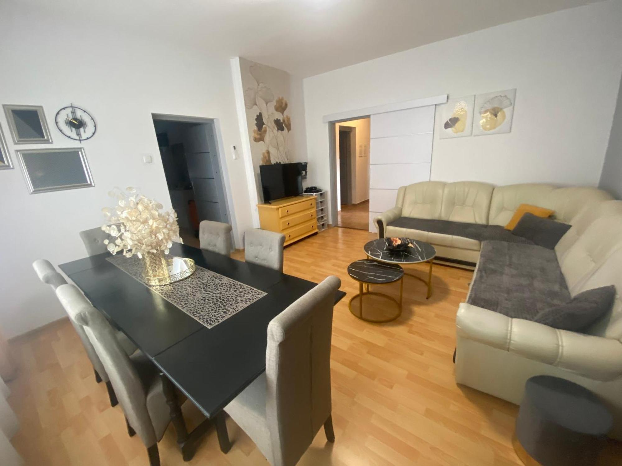 Apartman El 奥古林 外观 照片